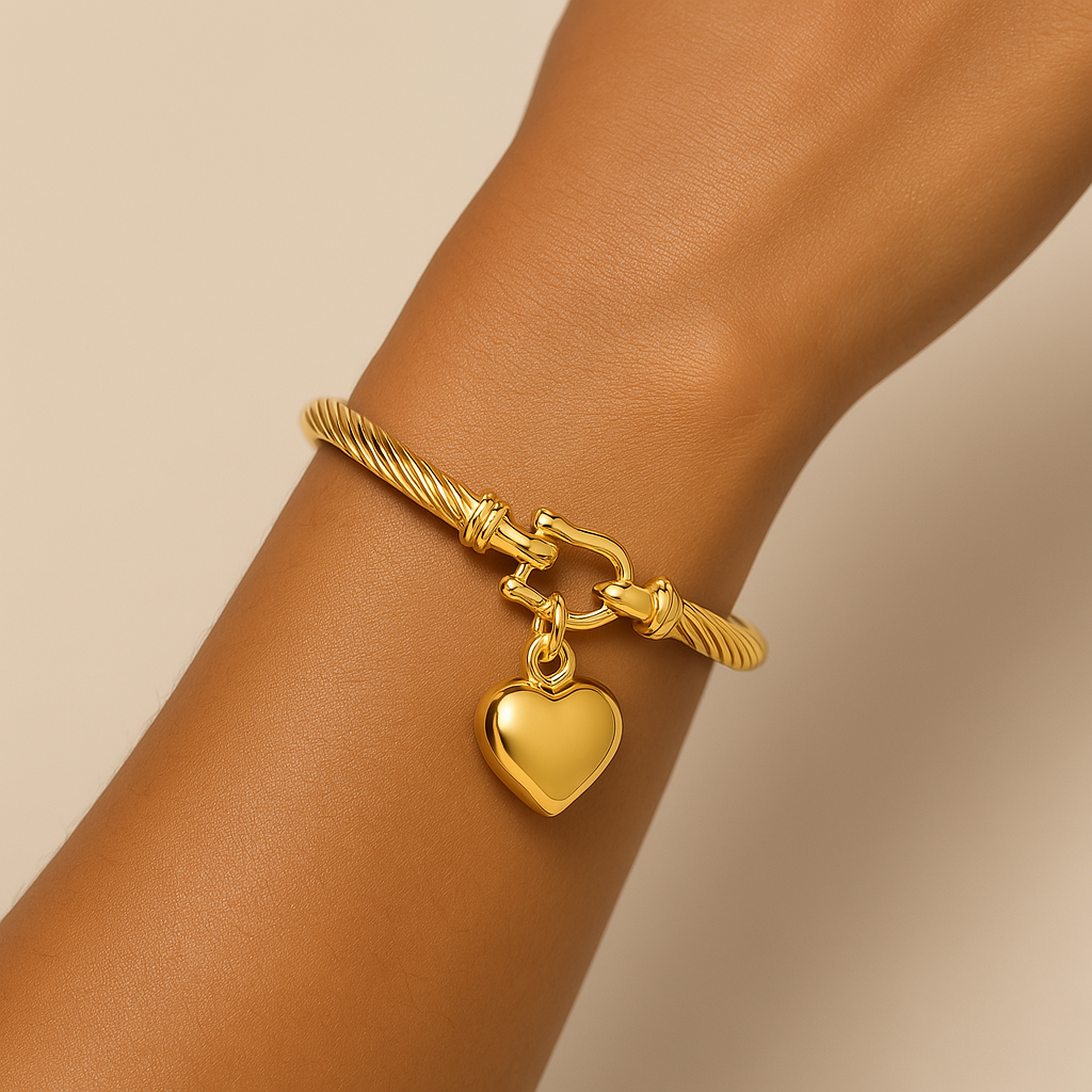 18K Gold Heart Pendant Charm Bangle